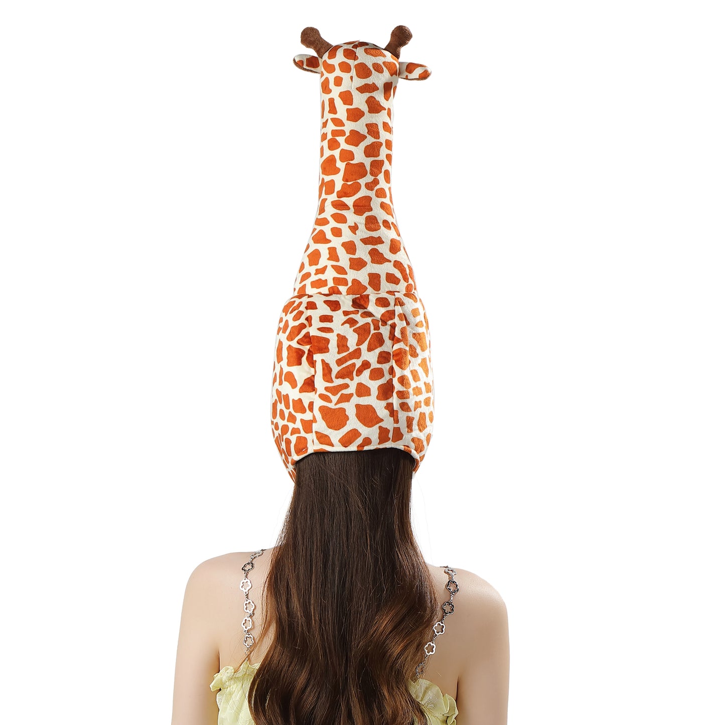 [Kichijoji Ryohin] A headgear featuring a cute giraffe with a long neck that says, “The giraffe poop makes you feel refreshed!”